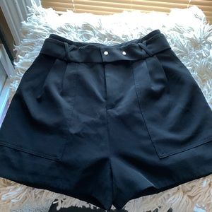 Yimishi short size medium. NWOT